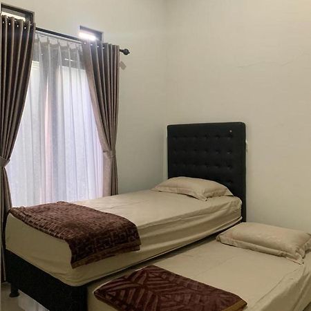 Guest House / Homestay Bukit Mutiara Residence Ngingas Bagian luar foto