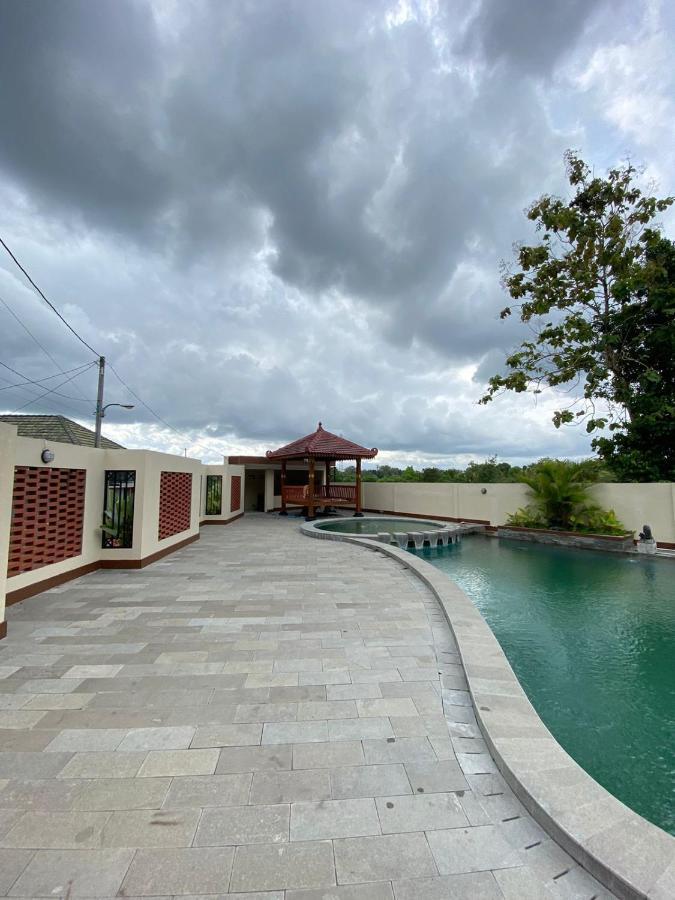Guest House / Homestay Bukit Mutiara Residence Ngingas Bagian luar foto